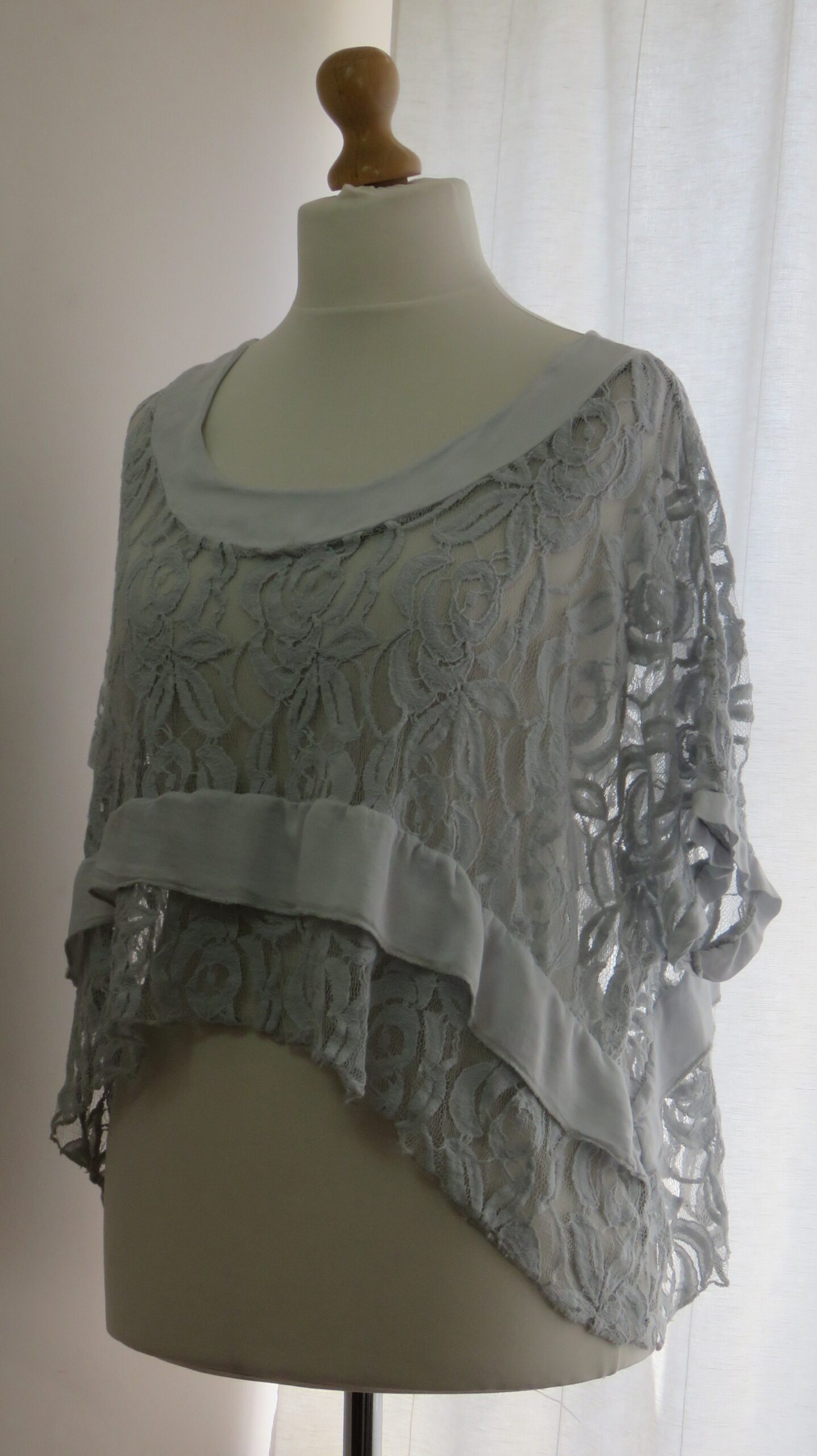 Silver grey, lace overtop - 4