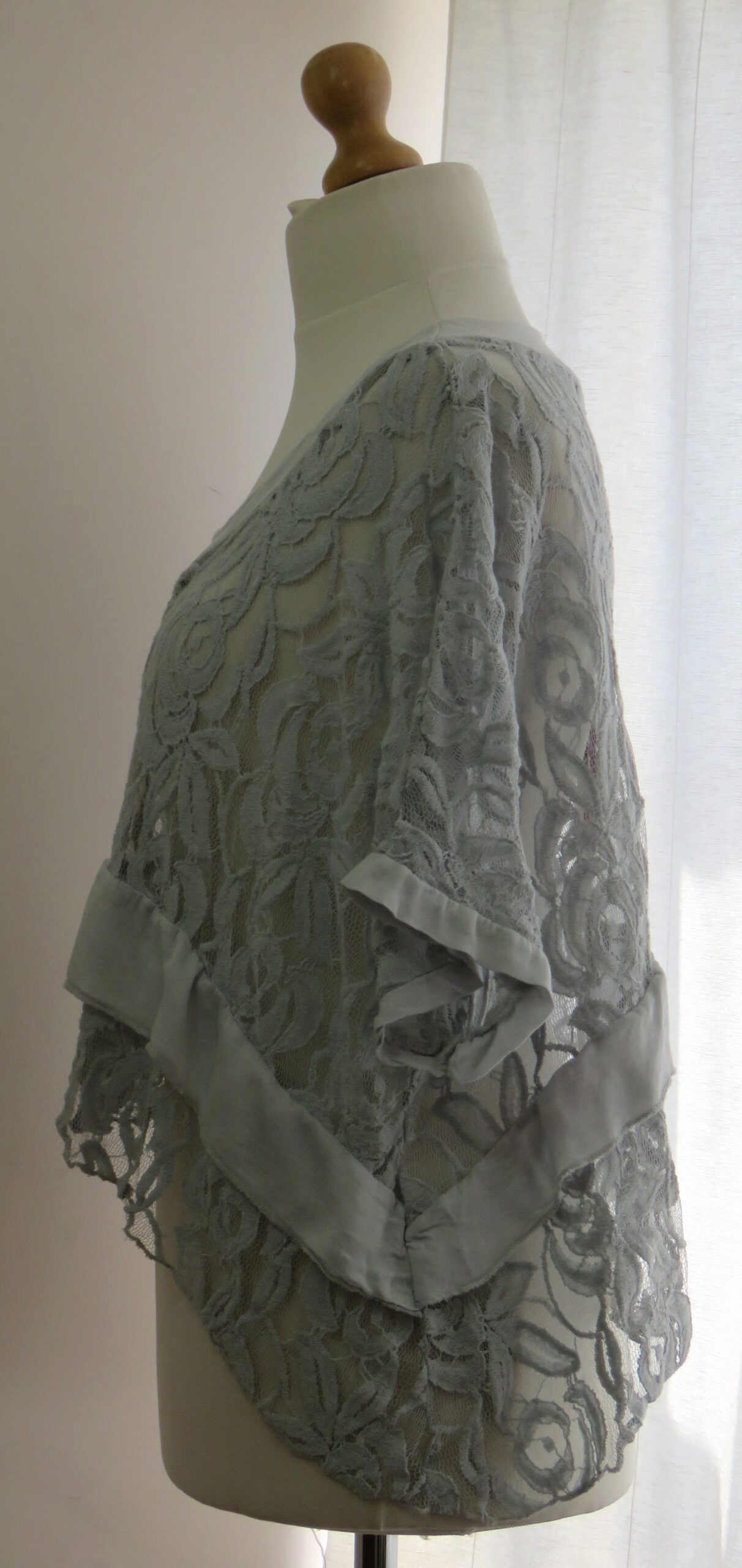 Silver grey, lace overtop - 5
