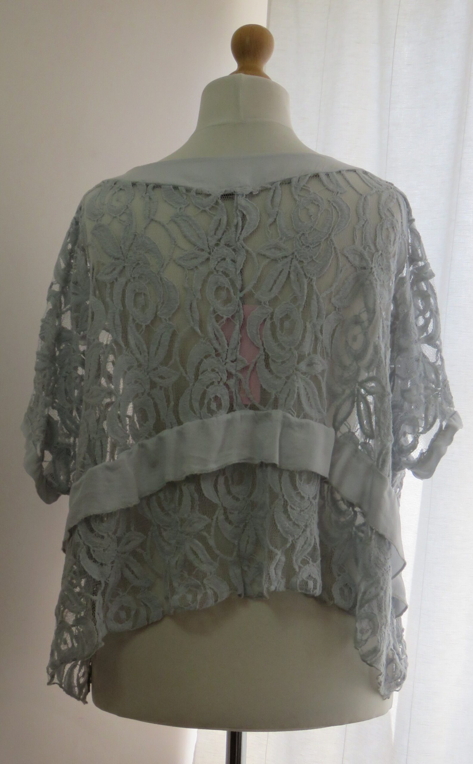 Silver grey, lace overtop - 8